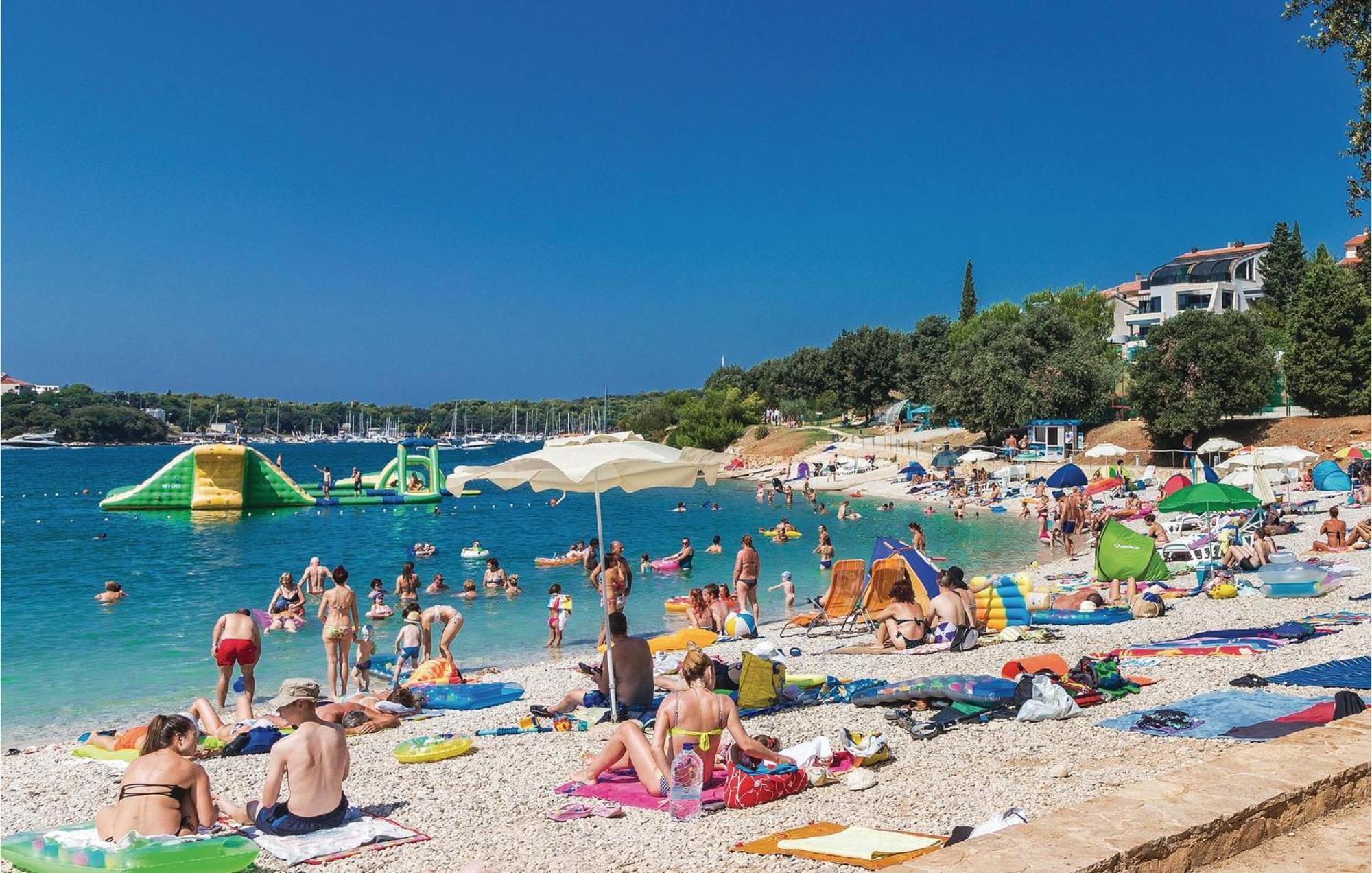 Gorgeous In With Wifi Appartement Pula