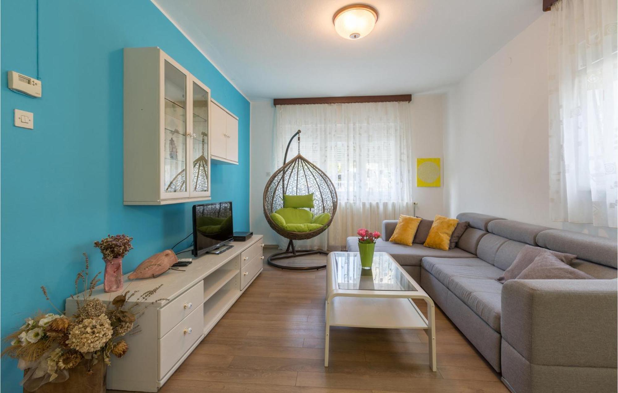 Apartman Gorgeous Apartment In Pula With Wifi *